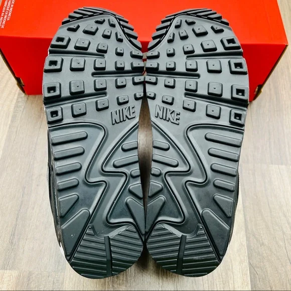Nike Air Max 90 - Picture 6 of 7
